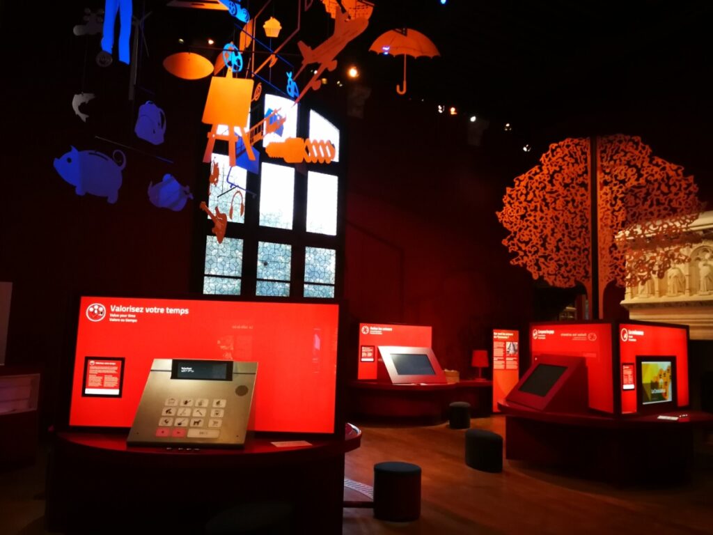 Citéco Paris - museum lighting by Vivalyte with Dynamic lightboxes, luminaires, led, interactive light, immersive experience