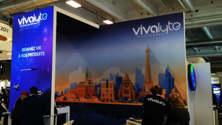 Vivalyte dynamic lightbox at Paris Retail Week